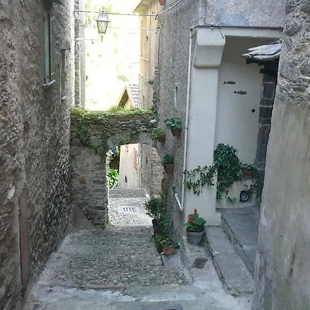 Casa Romantica * Dervio